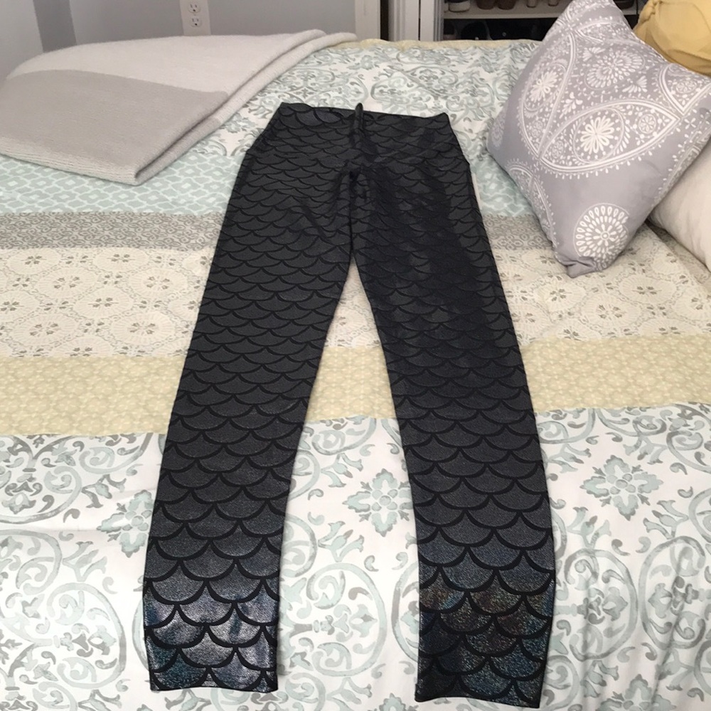 High waisted leggings
